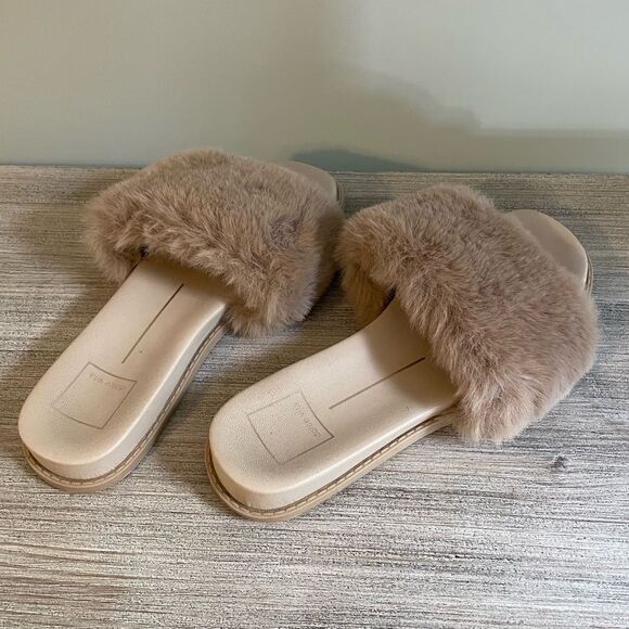 Dolce Vita Furry Sandals - Picture 3 of 6